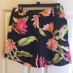Tommy Bahamas stretch shorts 6 black floral